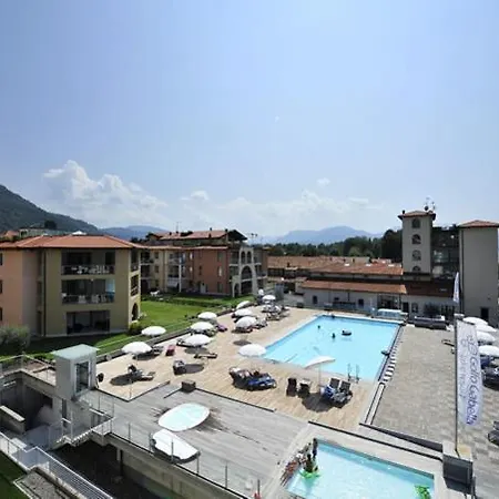 Sleeps 2 Pool Air Con Apartmán