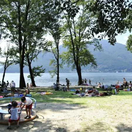 Sleeps 2 Pool Air Con Apartmán Maccagno