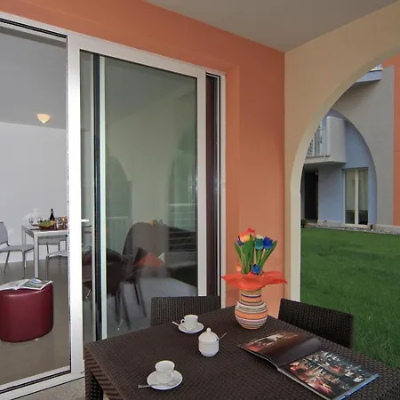 Apartmán Sleeps 2 Pool Air Con Maccagno
